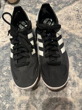Adidas womens Black Sneakers with White Three-Stripes SL 72